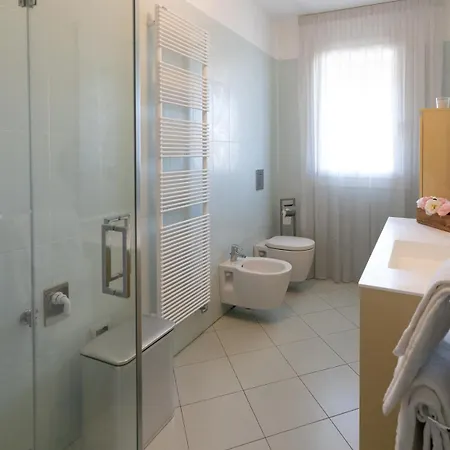 Daire Seventyfive House